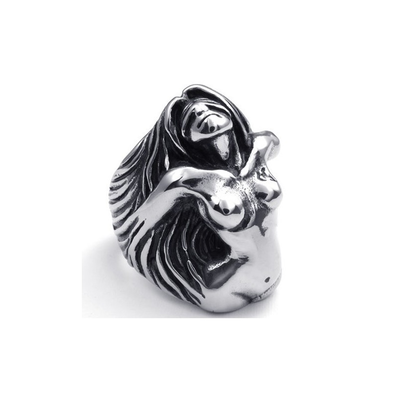 Anillo De Titanio De Alta Calidad Con Diseño Atractivo Y Colores Delicados. Anillo De Titanio De Alta Calidad Con Diseño Atractivo Y Colores Delicados.