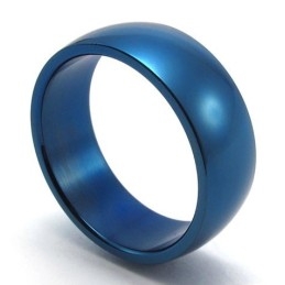 Anillo De Titanio De Excelente Calidad Con Un Diseño Elegante Y Colores Hermosos.