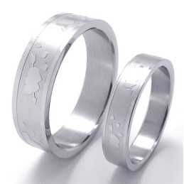 Anillo De Titanio De Fabricación Experta Con Colores Brillantes Que Recibe Elogios De Los Clientes.