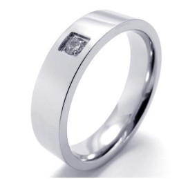 Anillo De Titanio De Excelente Calidad, Con Forma Elegante Y Brillo De Color.