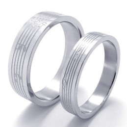 Anillo De Titanio De Forma Elegante, Color Brillante Y Muy Vendido En Todo El Mundo.