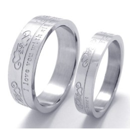 Anillo De Titanio De Alta Calidad En Varios Estilos Y Colores Delicados.