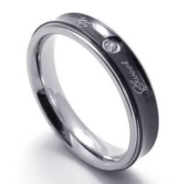 Anillo De Titanio De Alta Calidad Con Brillo De Color Y Diseño Hábil