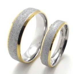 Anillo De Titanio De Excelente Diseño, Color Brillante Y Reputación Confiable.