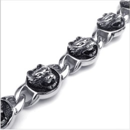 Pulsera De Titanio De Calidad Superior Con Un Diseño Lujoso Y Colores Brillantes.