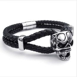 Pulsera De Cuero De Titanio De Excelente Calidad Y Diseño Atractivo En Colores Delicados.