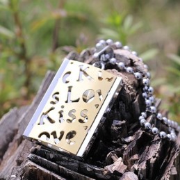 Collar Con Colgante De Titanio "Beso De Amor" Para Tu Novio