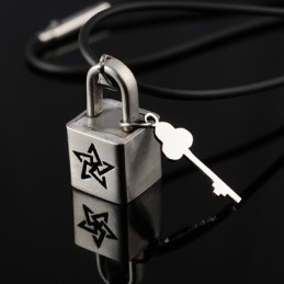 Colgante De Collar Con Candado De Titanio Y Estrella De Cinco Puntas De Moda