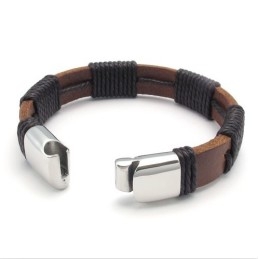 Brazalete De Cuero Y Titanio De Calidad Confiable Y Diseño Elegante.