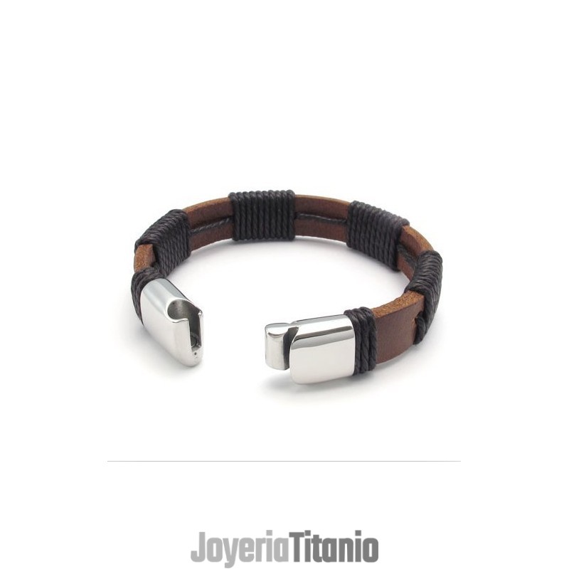 Brazalete De Cuero Y Titanio De Calidad Confiable Y Diseño Elegante.