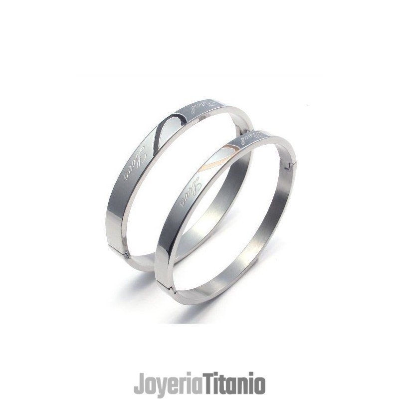Brazalete De Titanio De Excelente Calidad Con Un Diseño Hábil Y Un Brillo De Color.