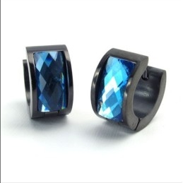 Diseño Moderno Con Brillo De Color, Reconocido Por Sus Pendientes De Titanio De Excelente Calidad.