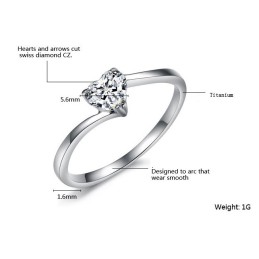 Anillo De Titanio Con Forma De Corazón Para Mujer De Excelente Calidad Con Diamantes De Imitación.