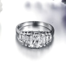 Anillo De Titanio Femenino De Calidad Estable Con Diamantes De Imitación