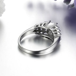 Anillo De Titanio Femenino De Calidad Estable Con Diamantes De Imitación