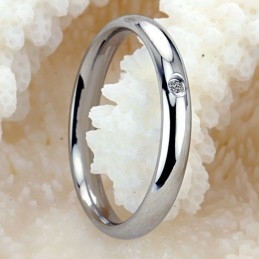 Anillo De Titanio Femenino De Calidad Confiable Con Diamantes De Imitación