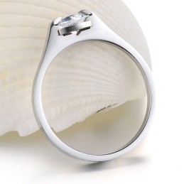 Anillo De Titanio De Calidad Estable Con Diamantes De Imitación