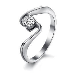 Anillo De Titanio Femenino De Renombre Mundial Con Diamantes De Imitación