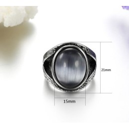 Anillo De Titanio Con Esmeralda Exagerada, Duradero Y De Uso Prolongado.