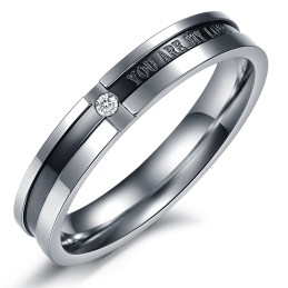 Anillo De Titanio Para Amantes Que Goza De Gran Reputación Tanto En El País Como En El Extranjero.