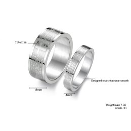 Anillo De Titanio Con La Biblia En Inglés De Excelente Calidad Para Amantes.
