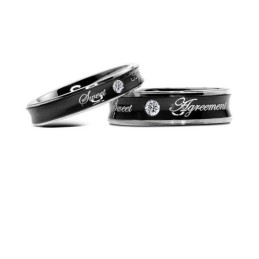 Anillo De Titanio Negro De Rendimiento Confiable Para Amantes