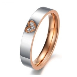 Anillo De Titanio Con Forma De Corazón Y Cruz De Calidad Superior Para Enamorados