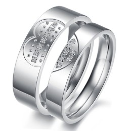 Anillo De Titanio De Alta Calidad Con Forma De Corazón Y Diamantes De Imitación Para Enamorados.