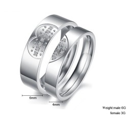 Anillo De Titanio De Alta Calidad Con Forma De Corazón Y Diamantes De Imitación Para Enamorados.