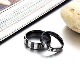 Anillo De Titanio Negro Con Incrustaciones De Diamantes De Imitación Para Amantes.