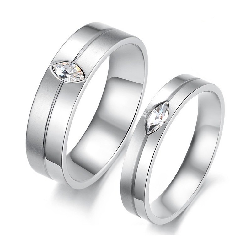 Anillo De Titanio De Alta Calidad Para Amantes Con Diamantes De Imitación.