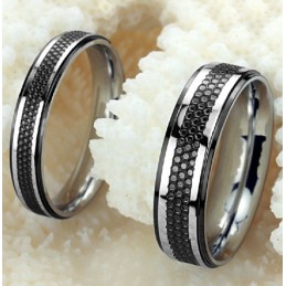 Anillo De Titanio Negro Para Amantes Con Calidad Y Cantidad Garantizadas