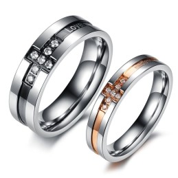 Anillo De Titanio Con Cruz De Rey De La Cantidad Para Enamorados Con Diamantes De Imitación