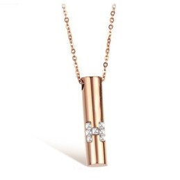 Collar De Titanio Para Mujer Con Amplia Variedad