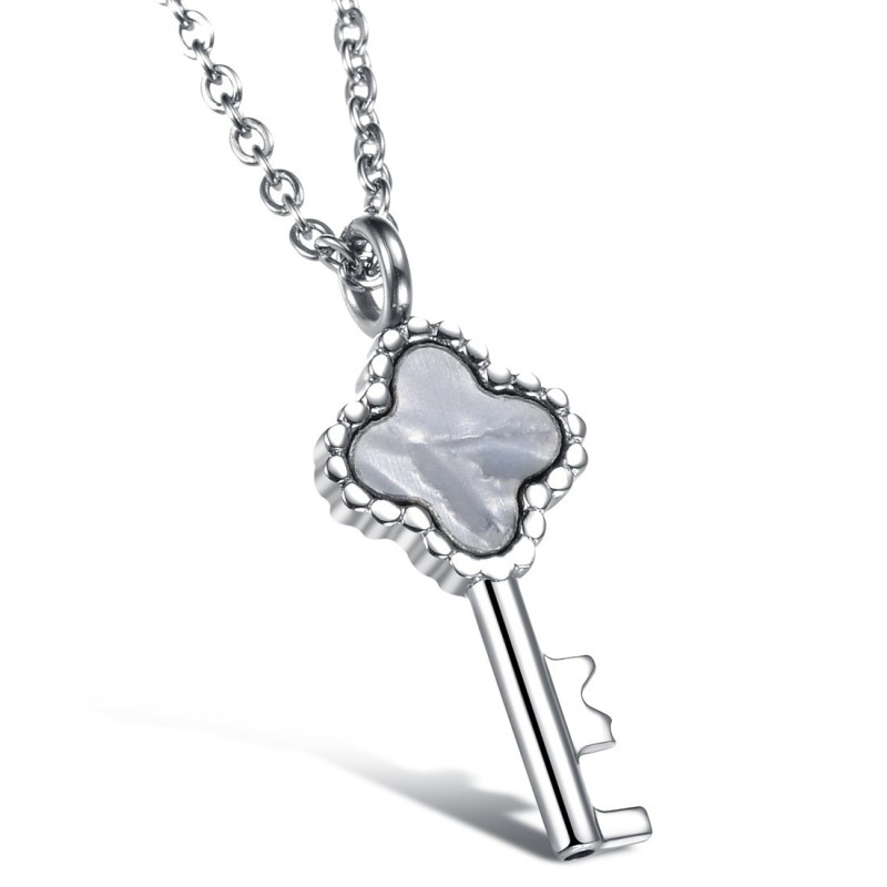 Collar De Titanio Con Llave Femenina De Alta Calidad Collar De Titanio Con Llave Femenina De Alta Calidad