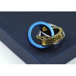 Colgante De Anillos De Tres Colores Y Collar De Titanio De Moda