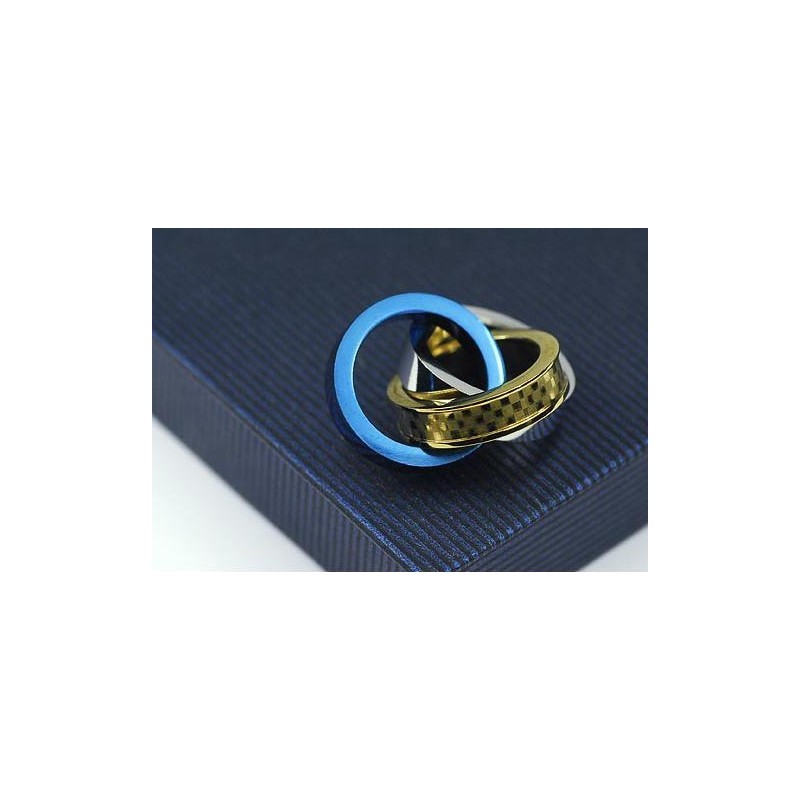 Colgante De Anillos De Tres Colores Y Collar De Titanio De Moda