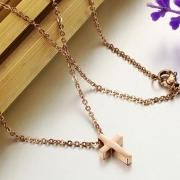 Collar De Titanio Con Cruz De Alta Calidad