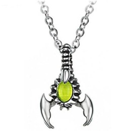 Collar De Titanio Para Hombre De Renombre Mundial