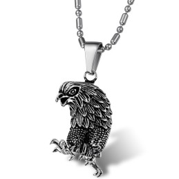Collar De Titanio Con Forma De Águila De La Reina De La Calidad