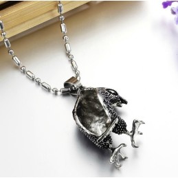 Collar De Titanio Con Forma De Águila De La Reina De La Calidad