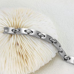 La Pulsera De Titanio De La Reina De La Salud Y La Calidad