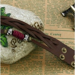 Conocido Por Su Excelente Calidad En Brazaletes De Cuero Y Titanio.