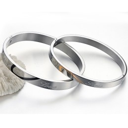 Brazalete De Titanio Con Forma De Corazón De Calidad Confiable Para Enamorados