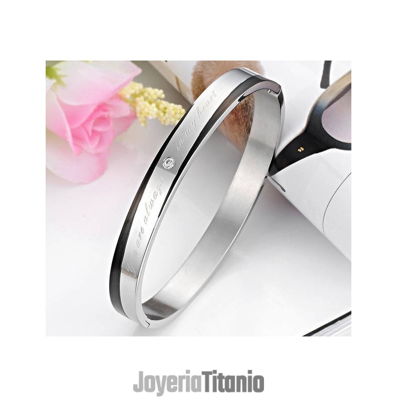 Brazalete De Titanio De Calidad Estable Para Amantes Con Diamantes De Imitación. Brazalete De Titanio De Calidad Estable Para Amantes Con Diamantes De Imitación.
