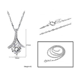 Collar De Titanio Con Baño De Platino Y Diamantes Para Mujer De Excelente Calidad.