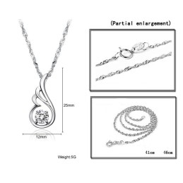 Collar De Titanio Con Baño De Platino Y Diamantes Para Mujer.