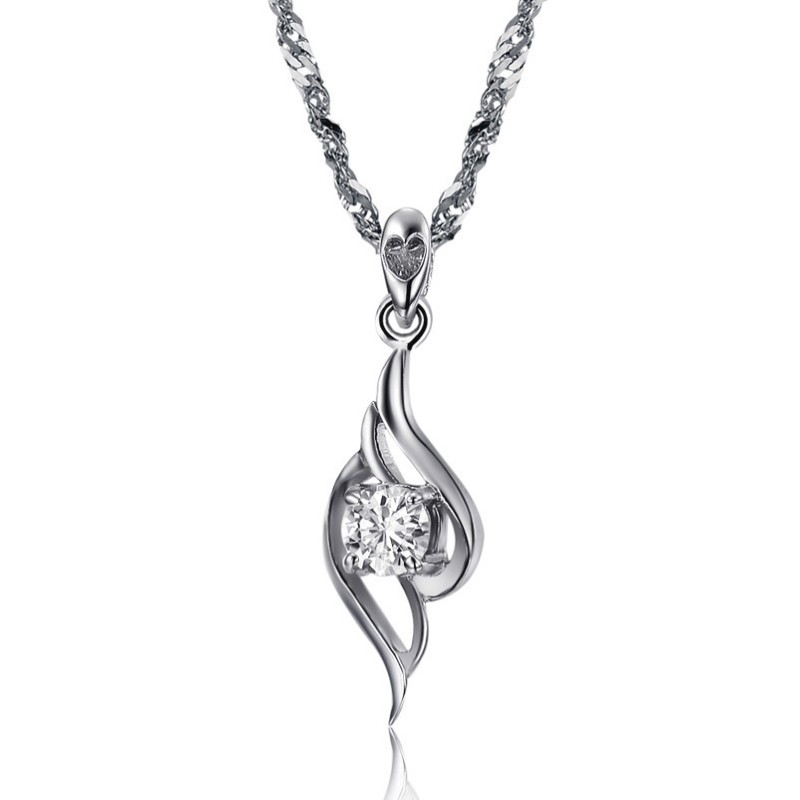 Collar De Titanio Con Baño De Platino Y Forma De Pluma Para Mujer De Alta Calidad