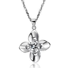 Collar De Titanio Con Baño De Platino Y Diamantes Para Mujer De Renombre Mundial