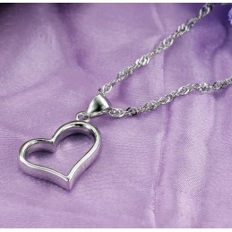 Collar De Titanio Con Baño De Platino Y Diseño De Corazón Para Mujer, Completo En Especificaciones